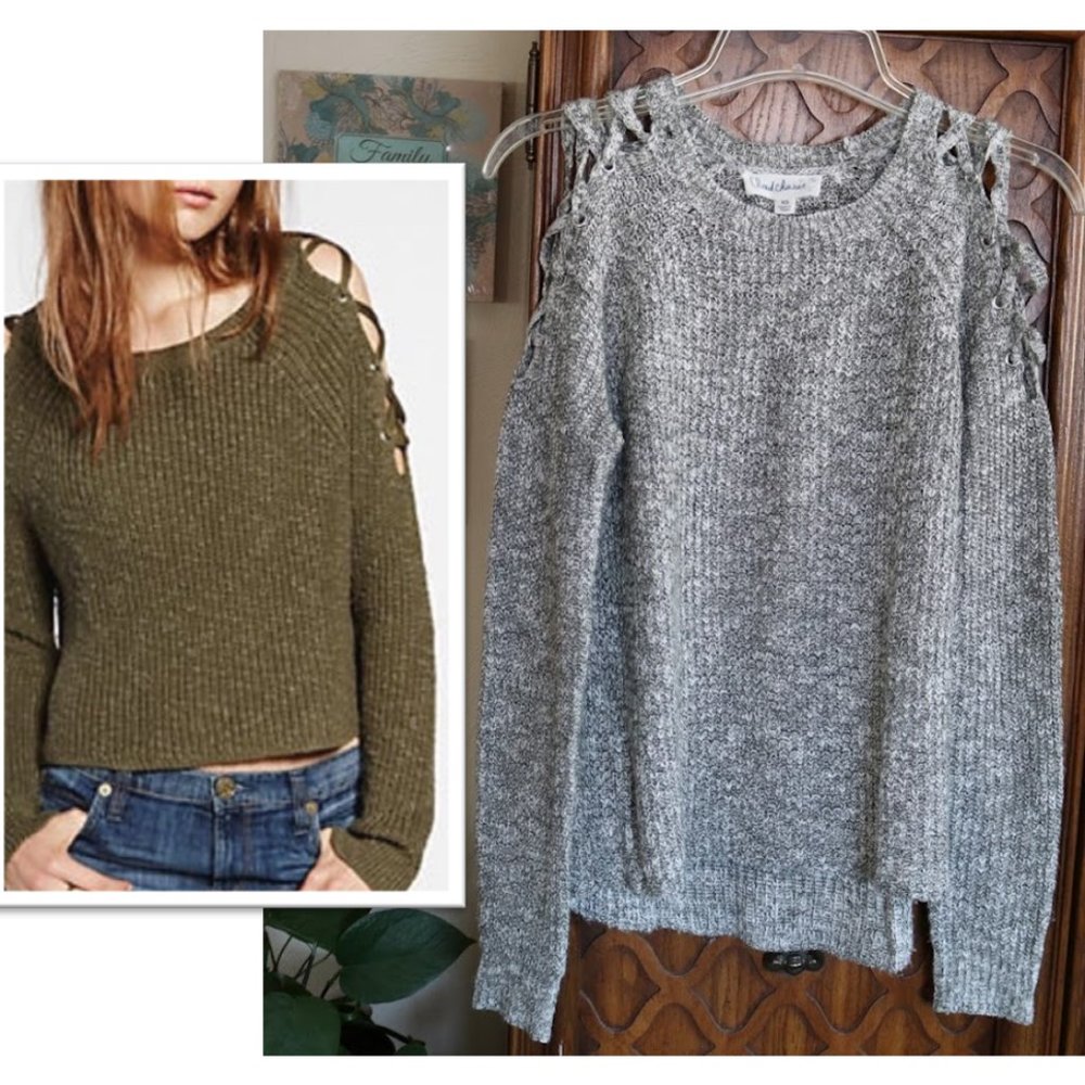 CLOUD CHASER Cold Shoulder Soft Knit Sweater NWOT! -  Size XS